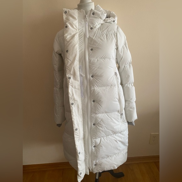 NWT Canada Goose Byward Hooded Down Parka/COAT/jacket limited edition Sz XS/4-6 - Picture 5 of 16